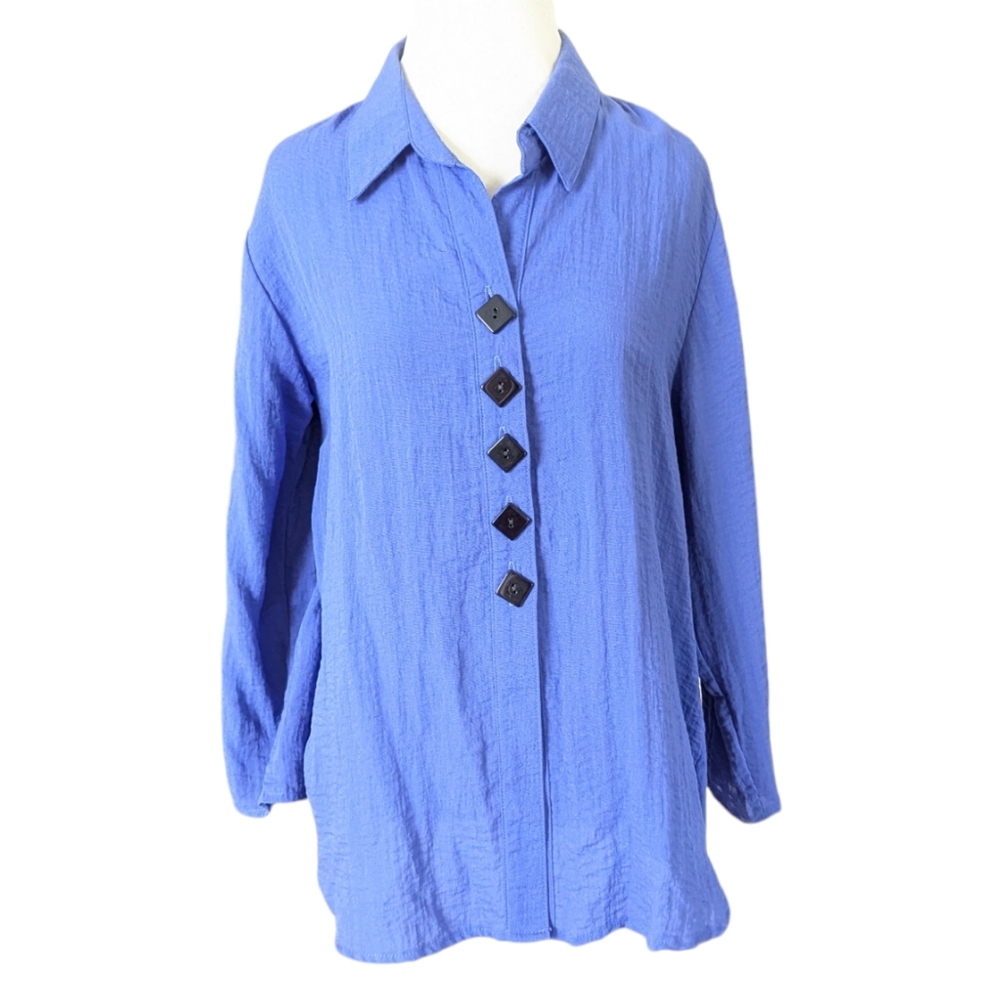 Yushi Periwinkle Top Medium 3/4 Sleeve Diamond Buttons Collared Shirt Rayon